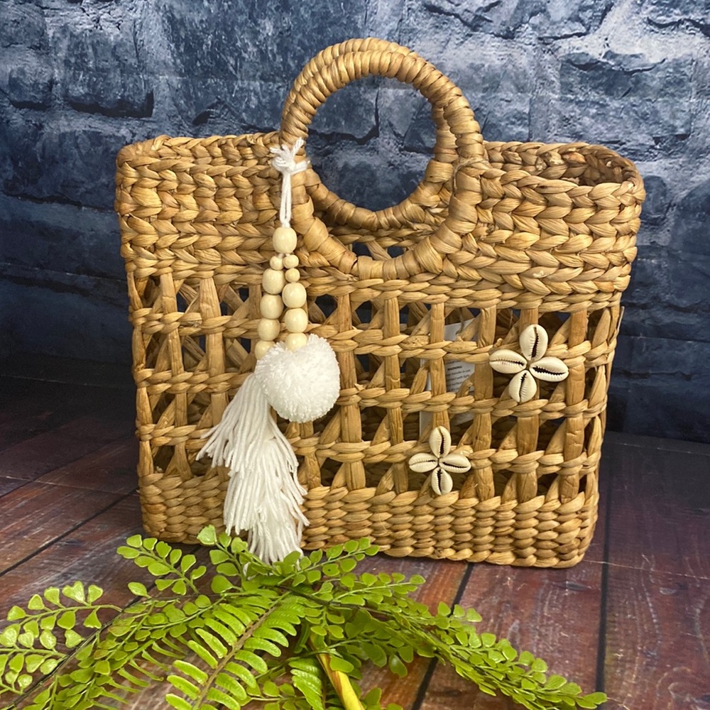 Straw Nautical Woven beaded , shells and tassel Hand Bag Tote